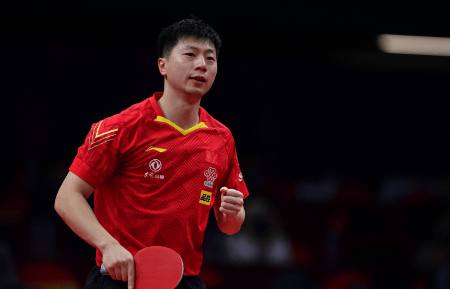 的舞台上发 的舞台上发