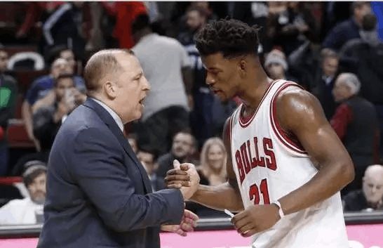 义着篮球的 义着篮球的